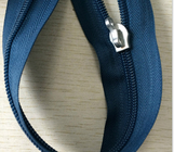 Kleidungs-blaue kundenspezifische Nylonreißverschlüsse, Jacke der Handtaschen-#5/#8/#10 macht Reißverschluss zu
