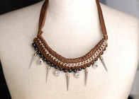 Personalisierte Brown gestrickt Handarbeit Kragen Perlenketten, handgefertigte Halsketten