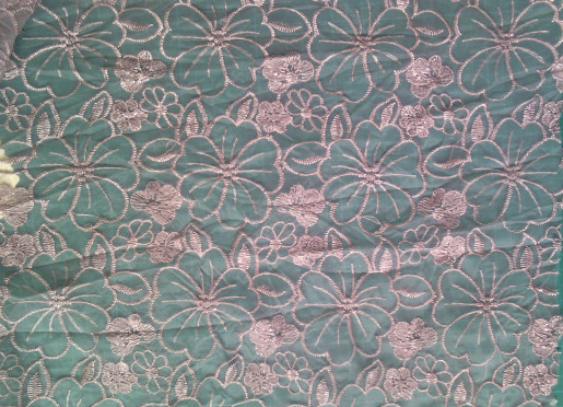 Polyester stickte weiße Feder des Spitze-Gewebes und schwarzes Organzamuster