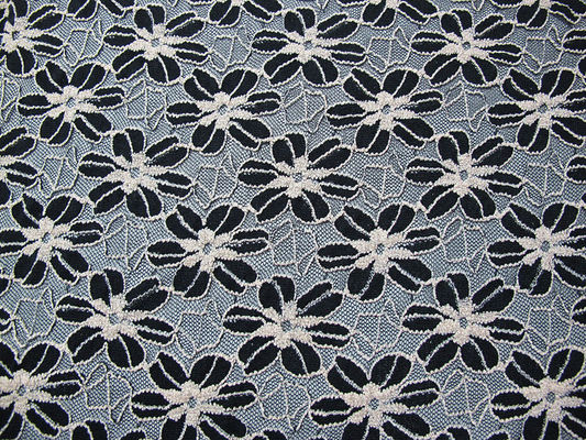 Schwarz/Weiß strickte elastisches Spitze-Gewebe für Dame Garment Sunflower Pattern CY-DK0008