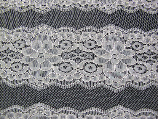 Elastisches Spitze-Gewebe-Weiß ganz über Spitze-Gewebe