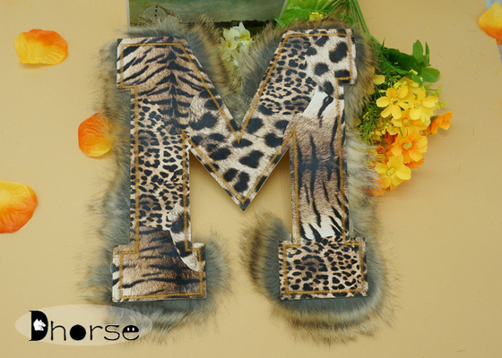 Leopard-Drucken des Buchstabe-M Brown bördelte Ordnungs-Applikation für Kleidung