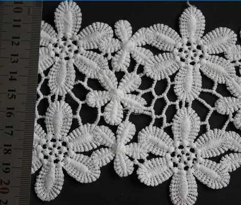 Qmilch stickte dekorative Spitze-Ordnung Schwarze/des Weiß-11cm Blumen-Muster