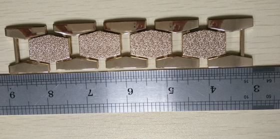 Überlagerungs-goldene Metalldekorations-Ordnungs-Stange für Kleid und Gurt