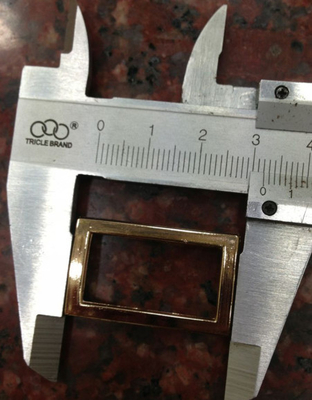 Metallstangen-Metallordnung für Kleid und Gurt 1.9cm x 3.2cm Mode