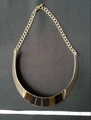 Legieren Sie klumpiger gemischte Halskette der Mode Schmuck Metallmit großen Kreisen