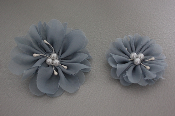 Graue künstliche Blumen-Corsage, Gewebe-Blumen-Corsage-umweltfreundliches gesponnen